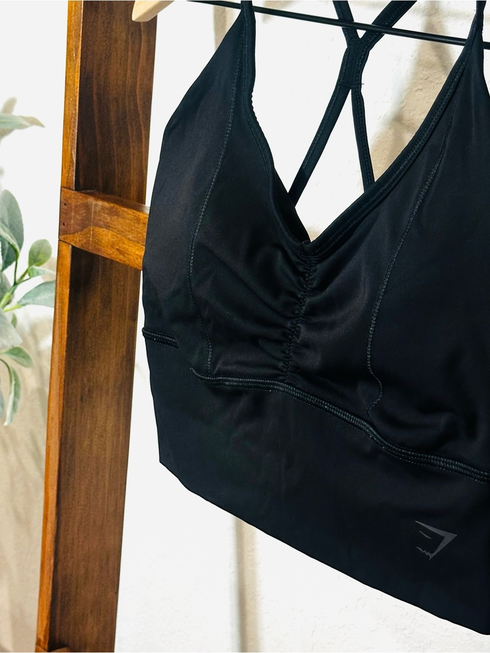 Gymshark Ruched Black V Neck Medium Support Sports Bra XS - Picture 4 of 9